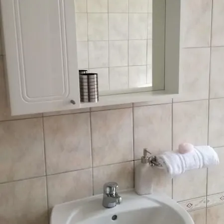 Behmen's - Cosy With Perfect Location Apartment