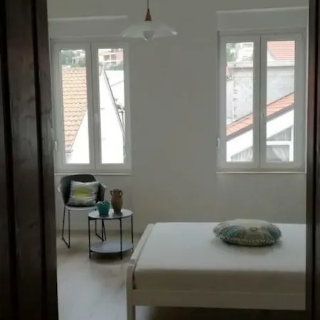 Behmen's - Cosy With Perfect Location *