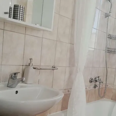Behmen's - Cosy With Perfect Location Apartment Mostar